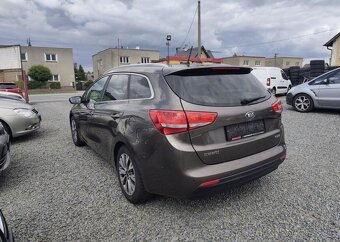 Kia Cee´d 1.6 nafta manuál 100 kw - 7