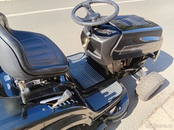Prodám zahradní traktor MTD 12.5Hp - 7