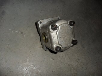 Prodám hydraulická čerpadla repasovaná A16 za cenu 2600kč, - 7