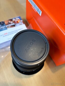 sony 20mm f1.8 full frame - 7