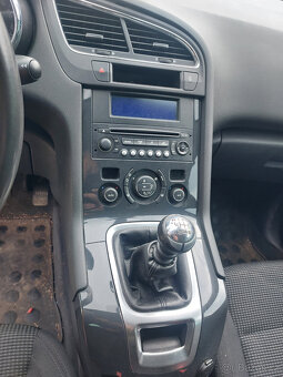 Peugeot 5008 1.6 115kW - 7