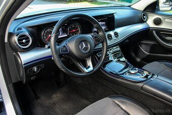 Mercedes-Benz E trieda Sedan 220 d - 7