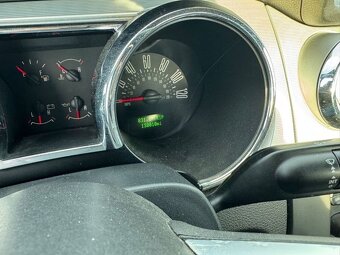 Ford Mustang 4.0 benzínový automat - 7