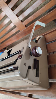 Psací stroj československé výroby - 7