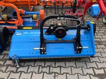 Mulčovač za traktor / kladívkový / hydr. posuv - 7