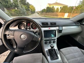 Volkswagen Passat B6 - 7