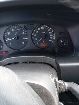 Prodám Opel Zafira, 1.8 benzín 16 v, rok 2005 - 7