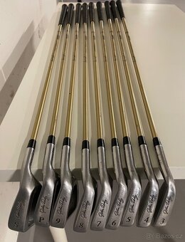 Prodám set dámských golfových holí - 7