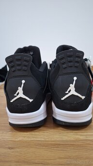 Boty Jordan 4 Retro White Thunder. - 7