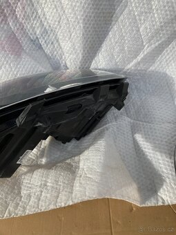 predni svetla svetlo vw touran prave pravy - 7
