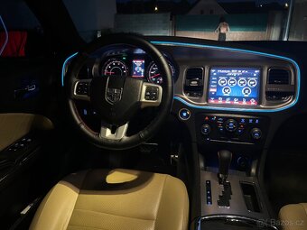Dodge Charger 5.7 Hemi - 7