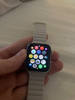 Prodám Apple Watch SE 2024 - 7