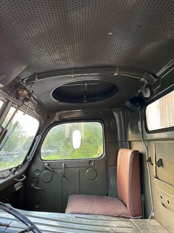 Praga V3S - kabina - 7