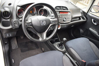 Honda Jazz 1.4i-VTEC 73kW, 1.majitel, SERVISKA, rok 2013 - 7