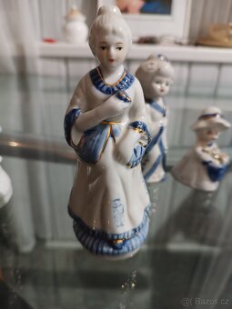 Prodám 3+1ks porcelánových figurek - 7