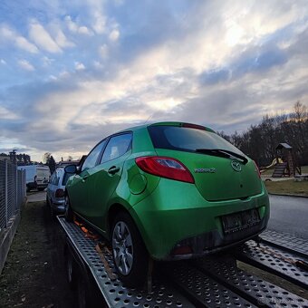 Mazda 2 benzín rok 2012 - 7