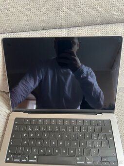 MacBook Pro 14” M2 Pro (2023) – TOP stav - 7