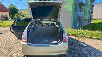Prodám Toyota Prius 2 r.v.2006 - 7