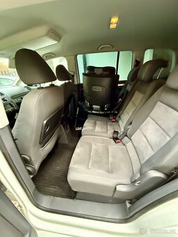 VW Touran 1.6 tdi DSG - 7