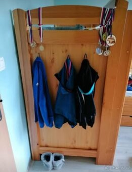 Vyvýšená postel s úložným prostorem - 7