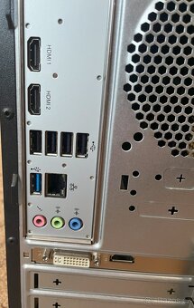 Acer Aspire TC-780 i5 7400/ 8GB RAM / 256 GB SSD / GTX 745 - 7