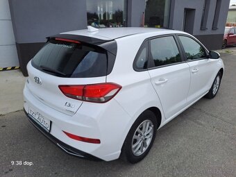 HYUNDAI i30 1.5i-benzin COMFORT r.22 1.majiteli PLNÝSERVIS - 7