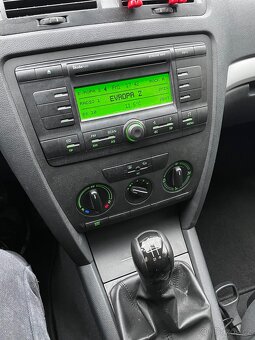 Autorádio Škoda MP3 Stream - 1Z0 035 161 C s kódem - 7