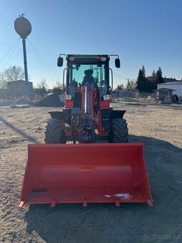 Teleskopický kloubový nakladač ER1500F - 7