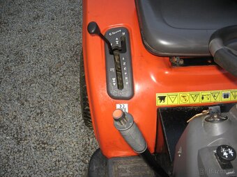 Zahradní traktor Husqvarna - 7
