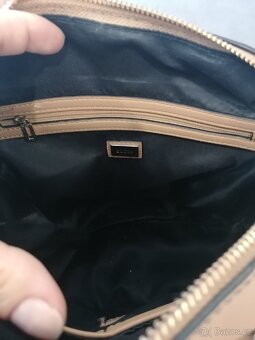 Dámská kabelka Guess - 7
