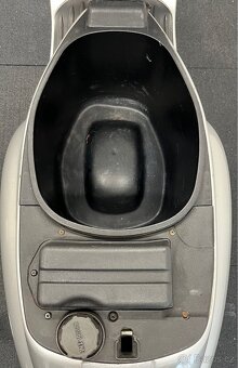 Piaggio Vespa ET4 125 - 7
