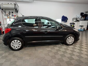 Peugeot 207 TRENDY 1.4 - 7