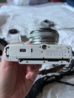Olympus Pen E-PL 7 - 7