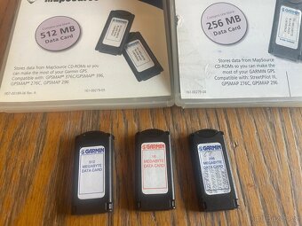 Retro GPS Garmin StreetPilot + 3 datové karty - 7