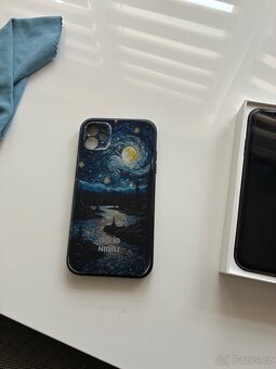 iPhone 11  černý - 64 GB - 7