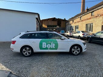 Pronájem Škoda Superb 2.0 TDi, 110 kW, taxi, BOLT, UBER - 7