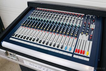 Mixážní pult Soundcraft GB2 - 7