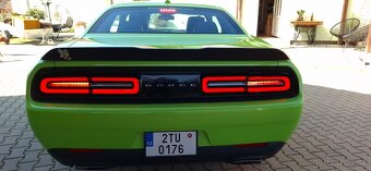 Dodge Challenger R/T 6.4 V8 SHAKER 392 Scat Pack Manuál - 7