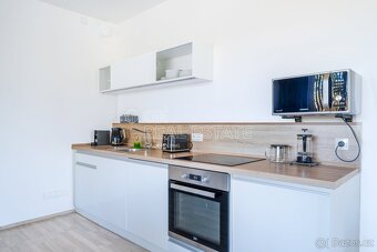 Apartmán 2+kk s lodžií a garážovým stáním u Máchova jezera v - 7
