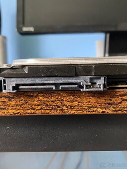 3× HDD, 1× SSD – plně funkční, různé kapacity - 7