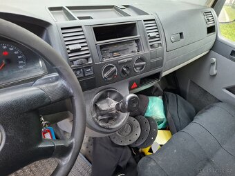 VW Transporter 1.9 TDI 63 Kw Long Model 2006. Nová Stk - 7