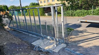 Samonosná brána VÝPRODEJ AKCE DOPRAVA ZDARMA - 7