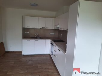 Dům 5+kk/terasy, garáž, zahrada, 457m2 - 7