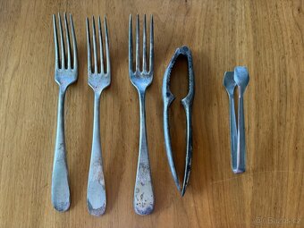 Starožitné příbory a kuchyňské pomůcky - 7