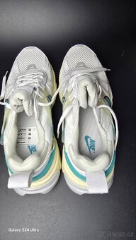 Nike V2K run    39eu - 7