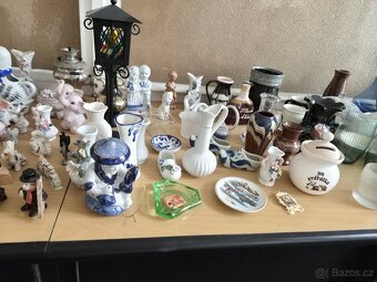 Za odvoz nádobí, figurky atd. - 7