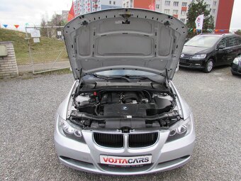 BMW 318i 95kW kombi, Serviska, nová STK, ALU kola - 7
