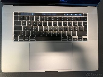 MacBook Pro 16", 2.4 GHz Intel Core i9, HDD 500 GB, 16 GB - 7