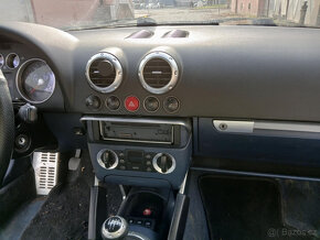 Náhradní díly z vozu Audi TT 8N - 7