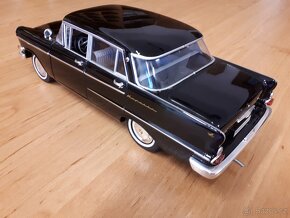 Opel Kapitan P2 1959 1:18 REVELL - 7